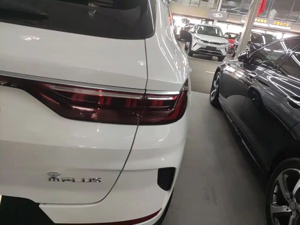 BYD PLUS New Energy — миниатюра 8