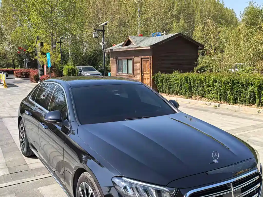 Mercedes-Benz E-Class - фото 3
