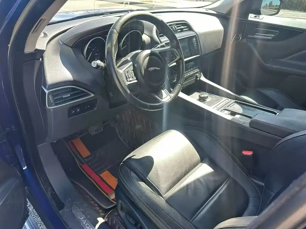 Jaguar F-PACE — миниатюра 7