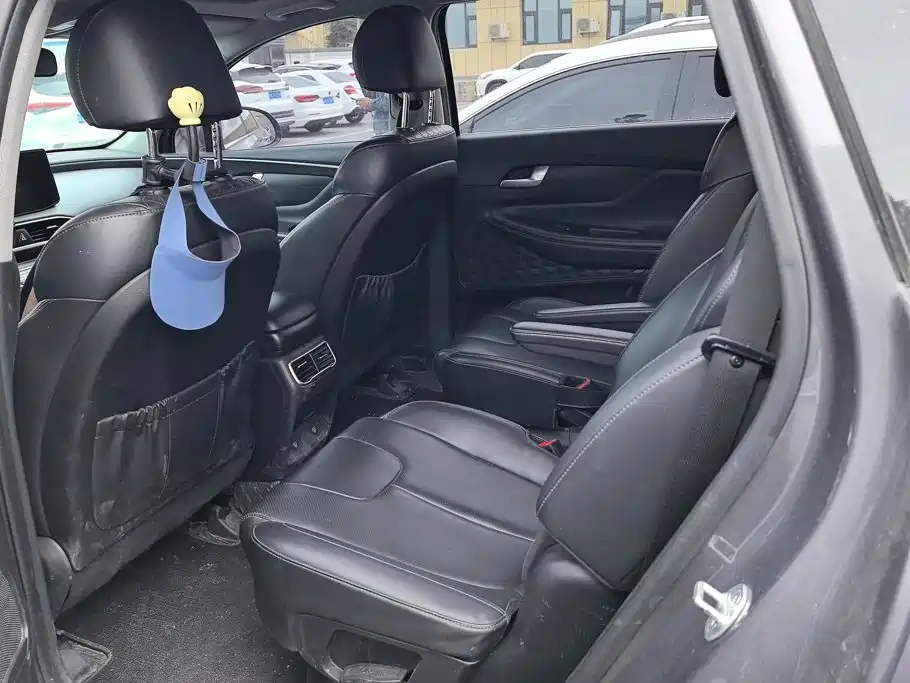 Hyundai Santa Fe — миниатюра 11