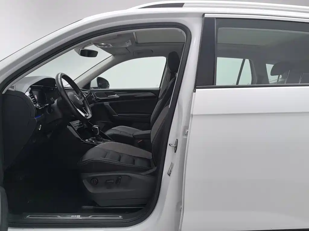 Volkswagen Tayron GTE — миниатюра 10