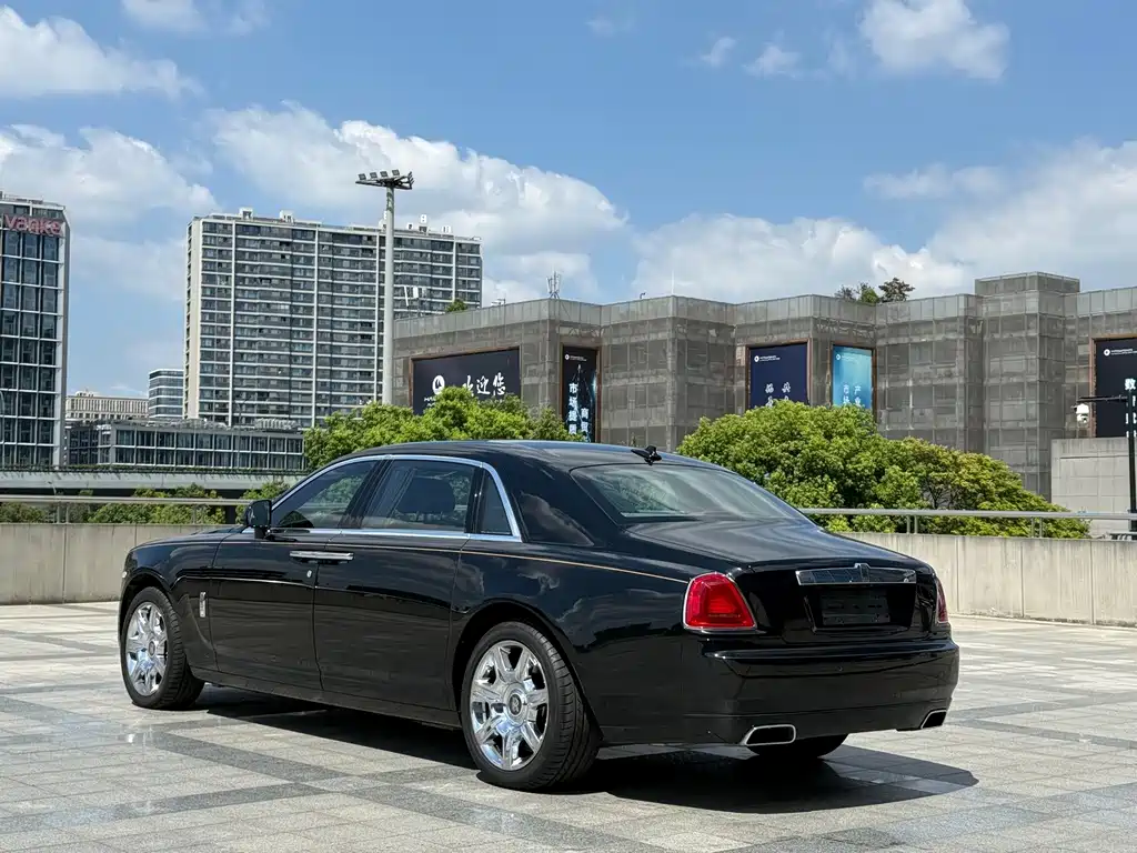 Rolls-Royce Ghost — миниатюра 3