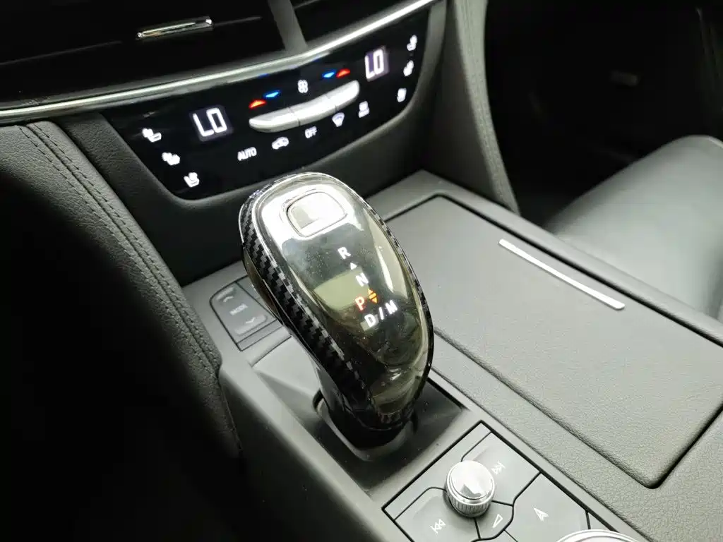Cadillac CT6 — миниатюра 13