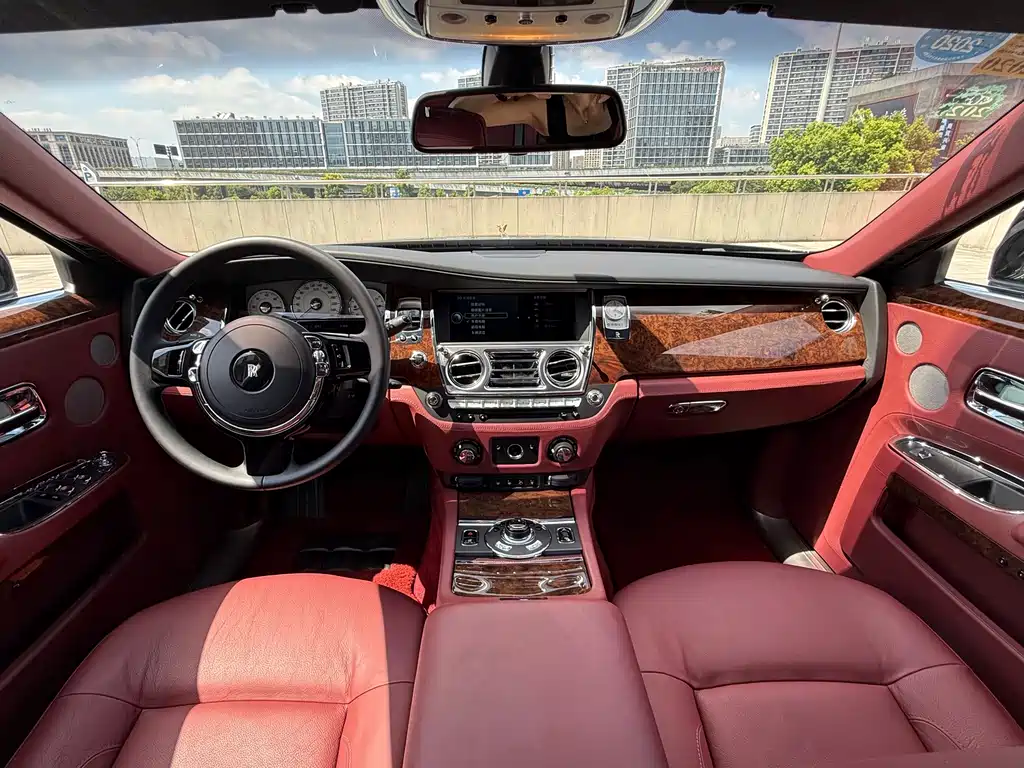 Rolls-Royce Ghost — миниатюра 16