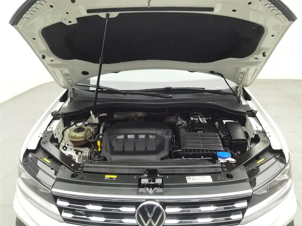 Volkswagen Tiguan L L 2021 330TSI AT R-Line