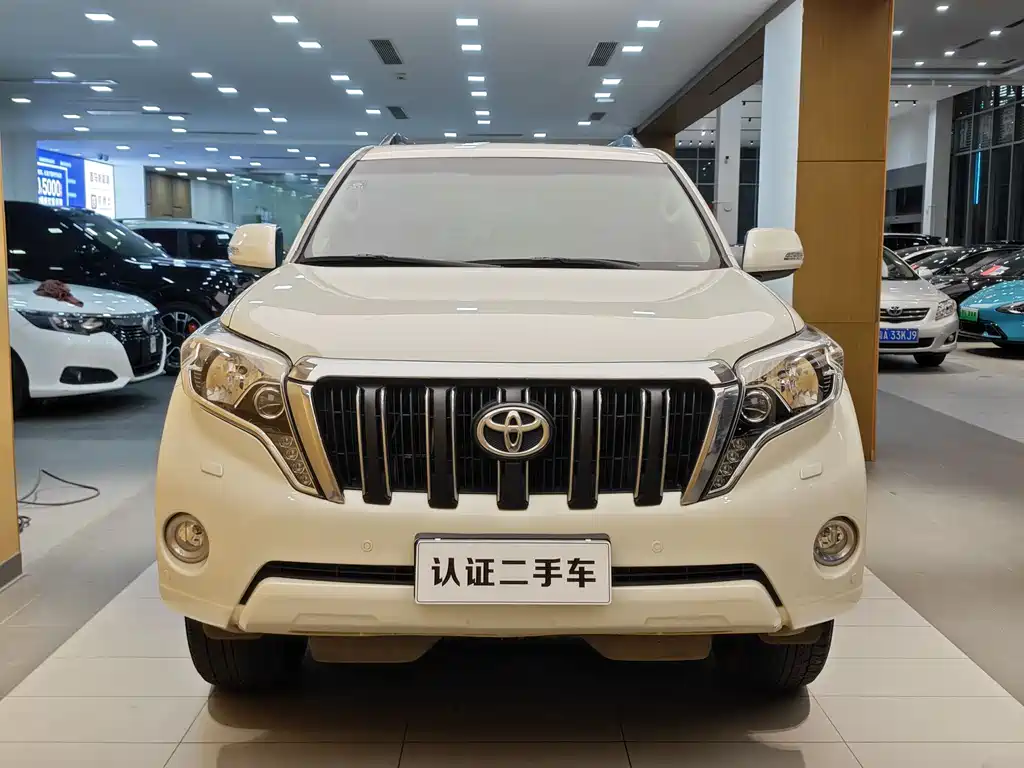 TOYOTA PRADO