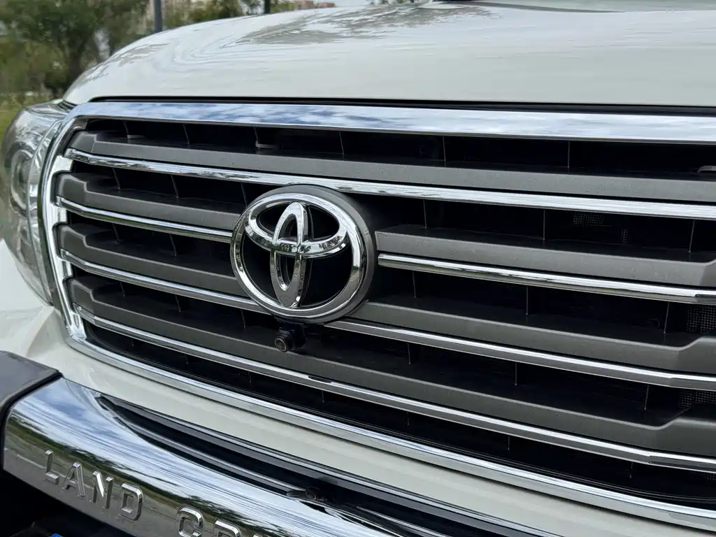 Toyota Land Cruiser — миниатюра 9