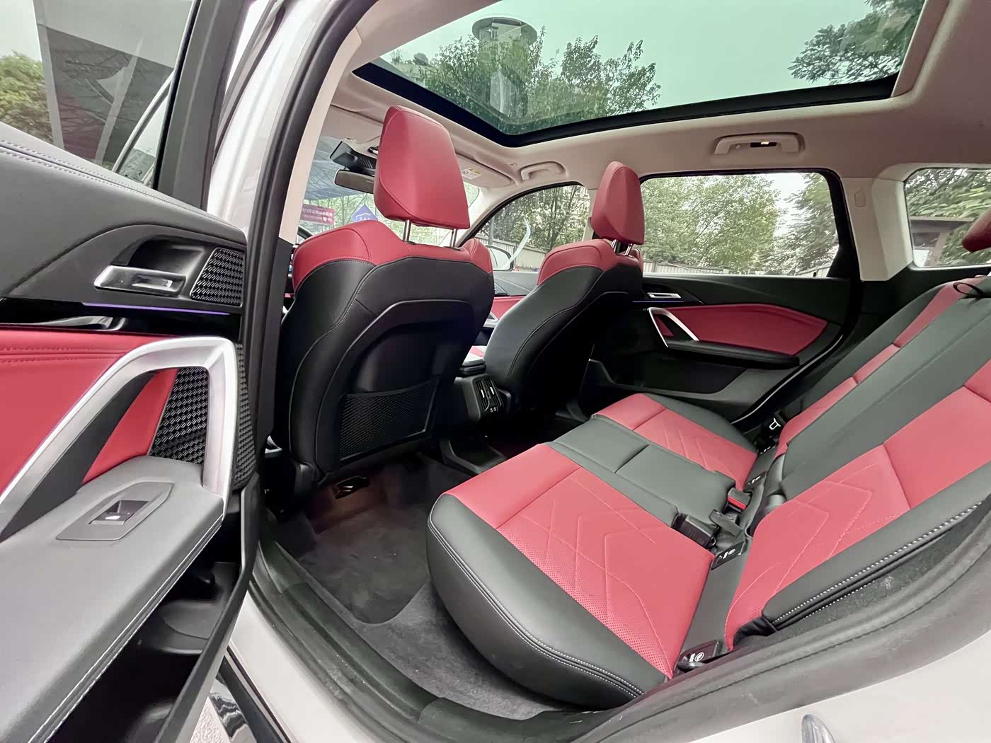 BMW X1 1.5 л 2023 г. Белый, пробег 17000 км
