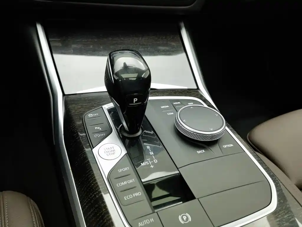 BMW 3 Series — миниатюра 13