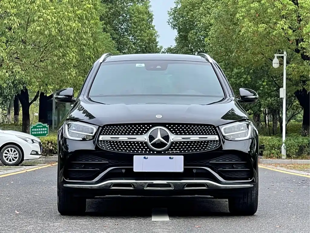 MERCEDES-BENZ GLC