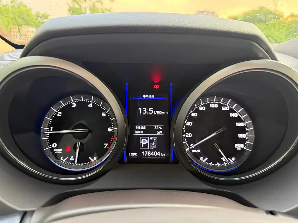 Toyota Prado — миниатюра 14