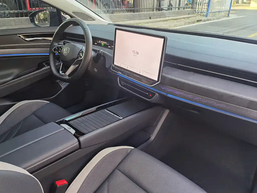 VOLKSWAGEN ID.7 VIZZION