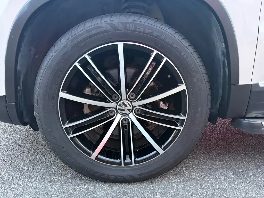 Volkswagen Tiguan — миниатюра 23