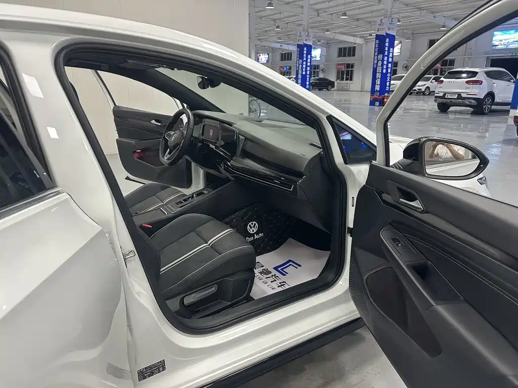 Volkswagen Golf — миниатюра 13
