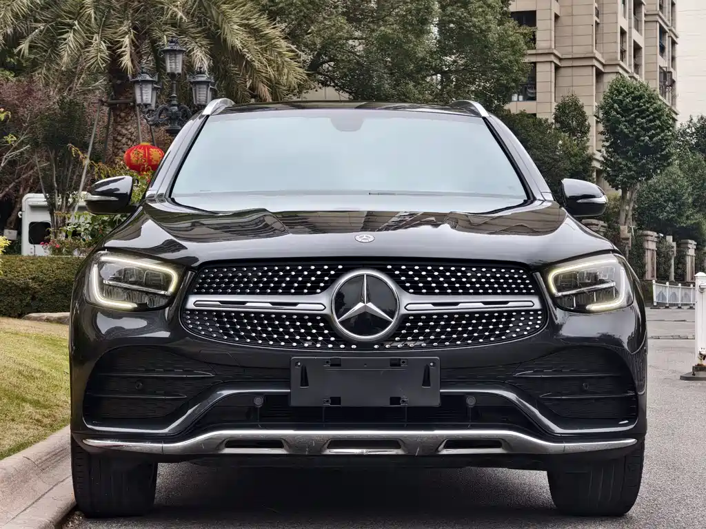 MERCEDES-BENZ GLC