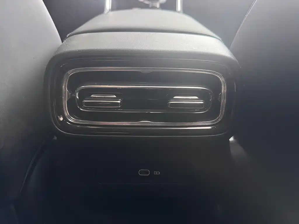 Geely Emgrand — миниатюра 12