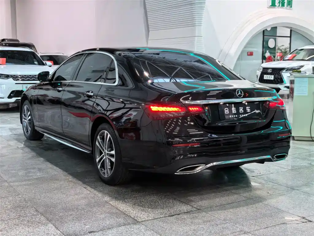 MERCEDES-BENZ E CLASS
