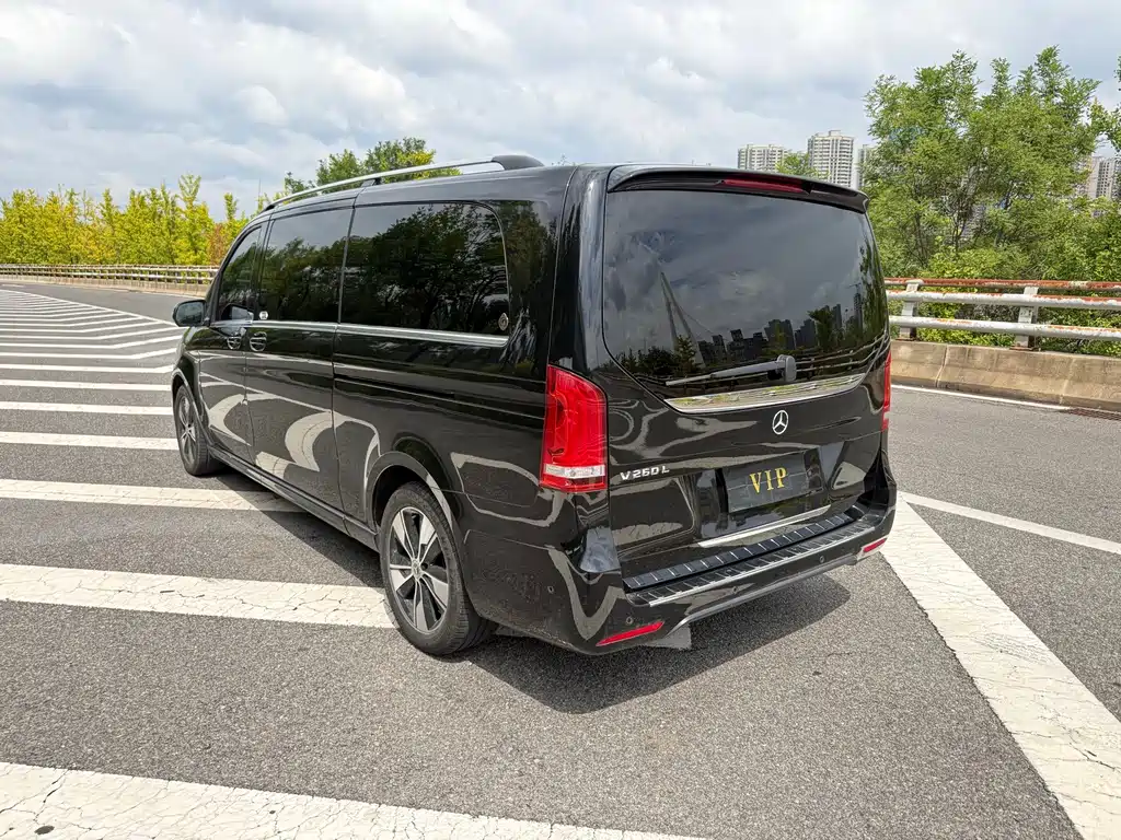 Mercedes-Benz V-Class — миниатюра 7
