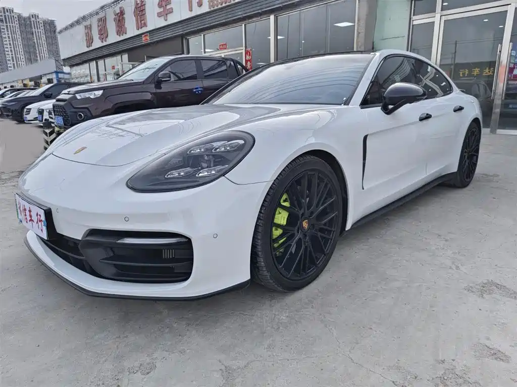 Porsche Panamera Hybrid 2023