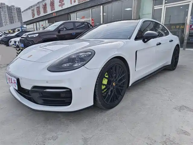 Porsche Panamera E-Hybrid