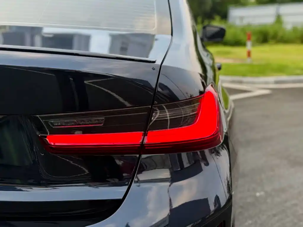 BMW 3 Series — миниатюра 8