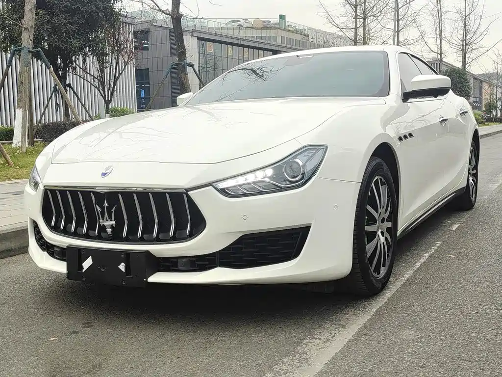 MASERATI GHIBLI