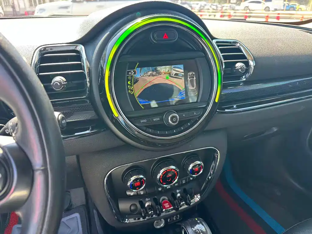 MINI Mini Clubman — миниатюра 7