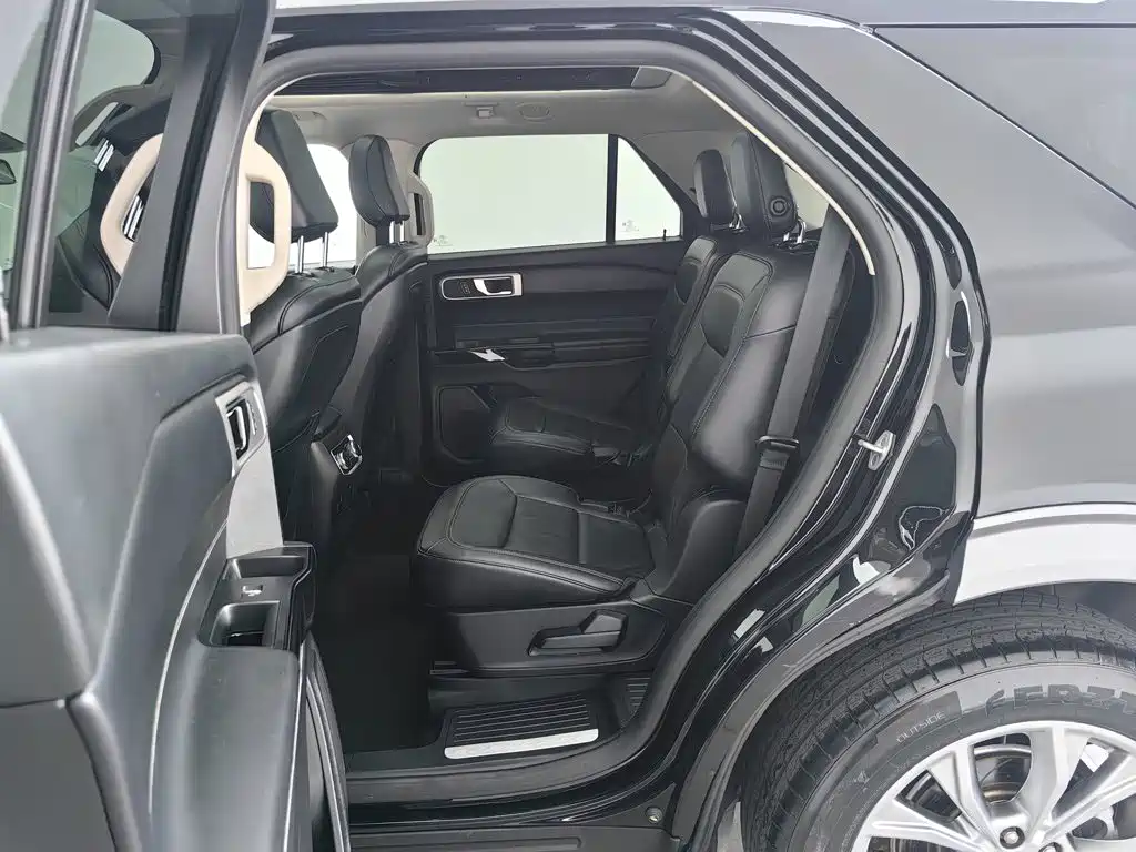 Ford Explorer — миниатюра 15