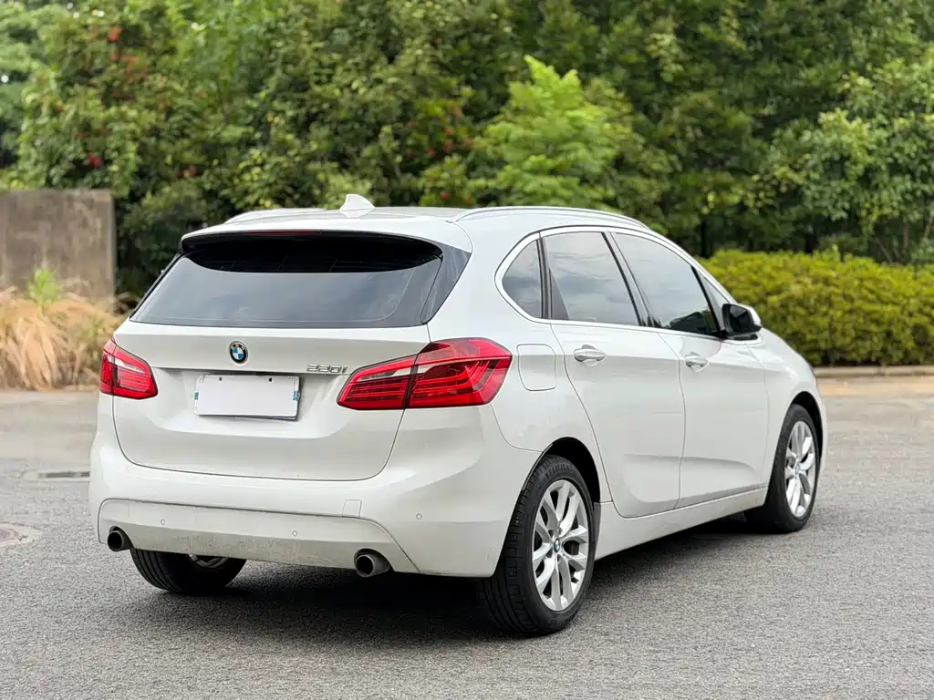 BMW 2 Series Active Tourer 220i Leading Type, фото 4