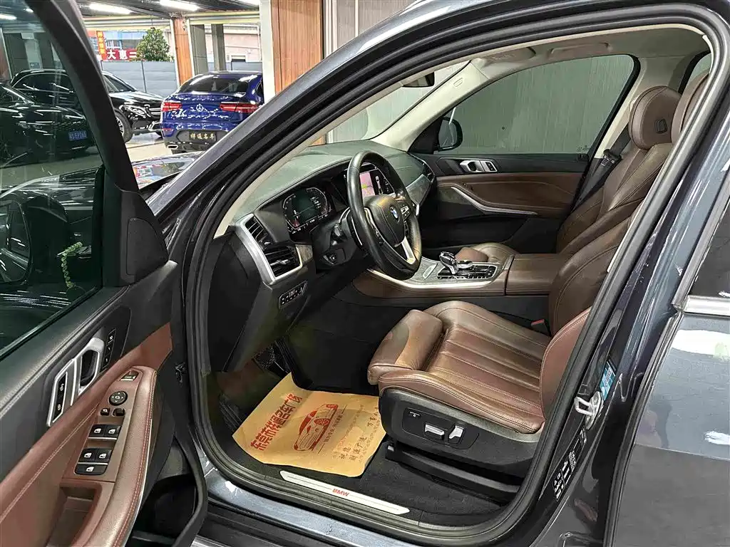 BMW X5 2020 xDrive30i M Sport