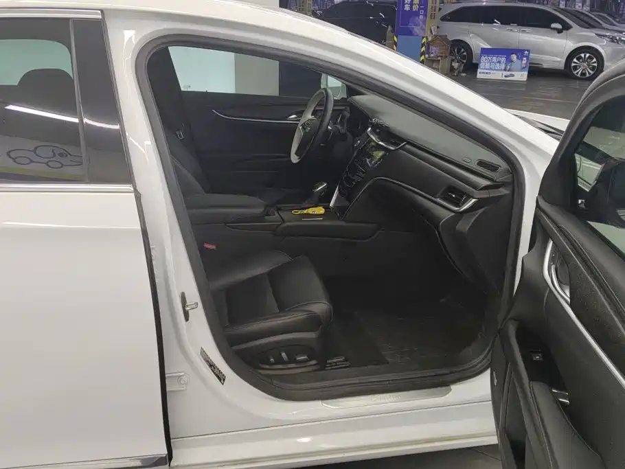 Cadillac XTS — миниатюра 8