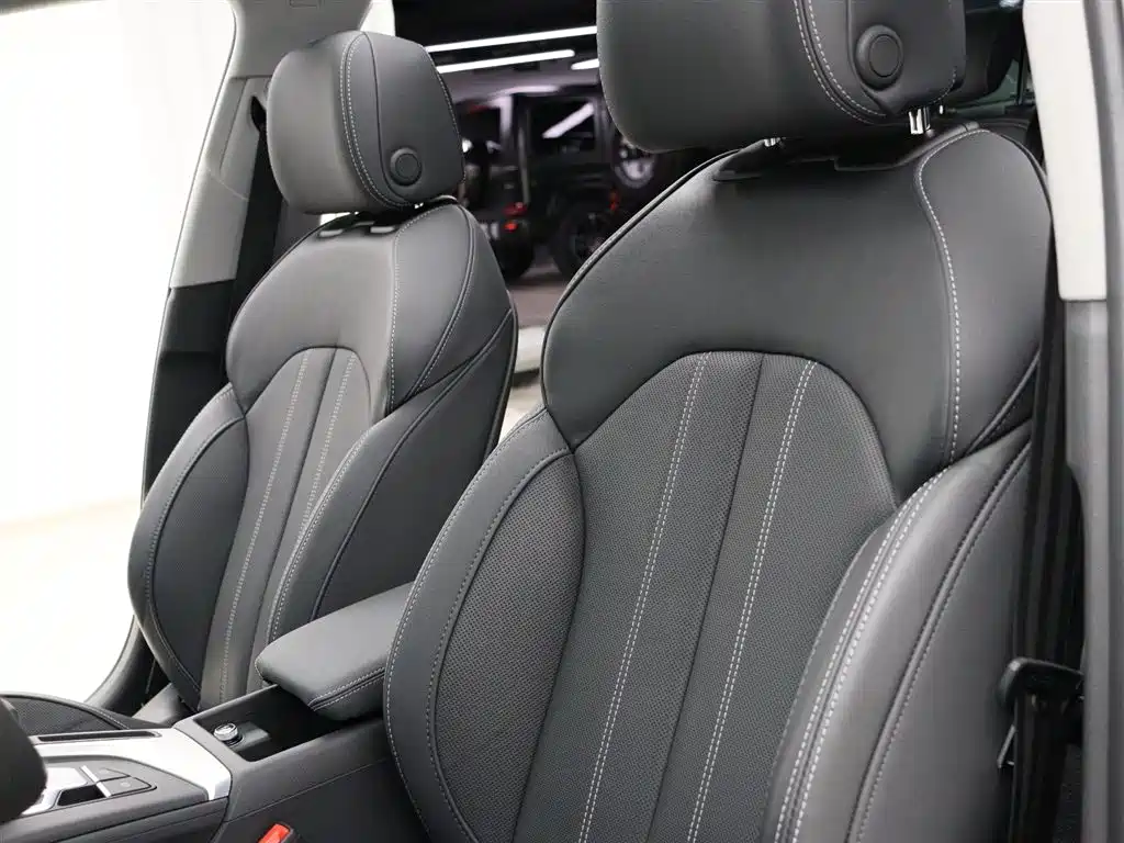 Audi A4L 2023 40 TFSI Fashion
