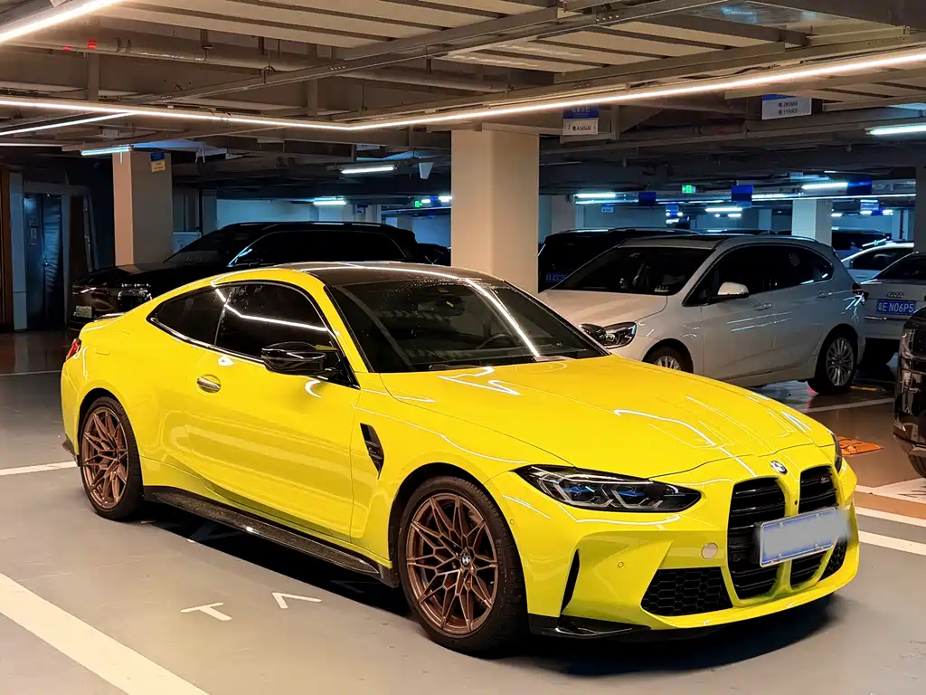 BMW M4 2023 M4
