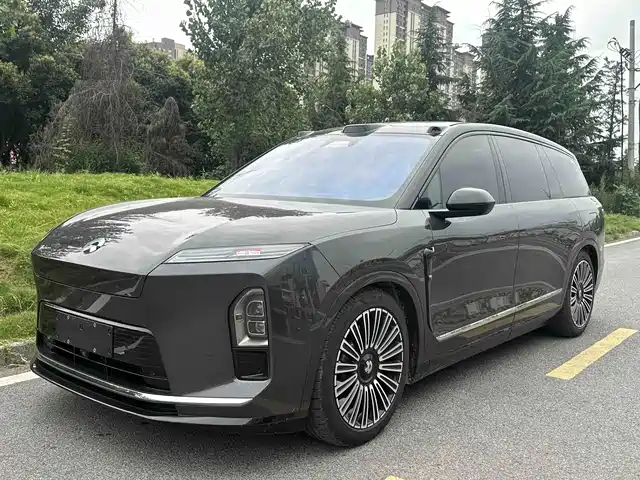 2026 Nio ES8
