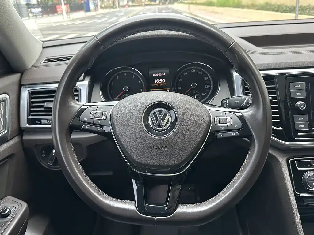 VOLKSWAGEN TOURANG