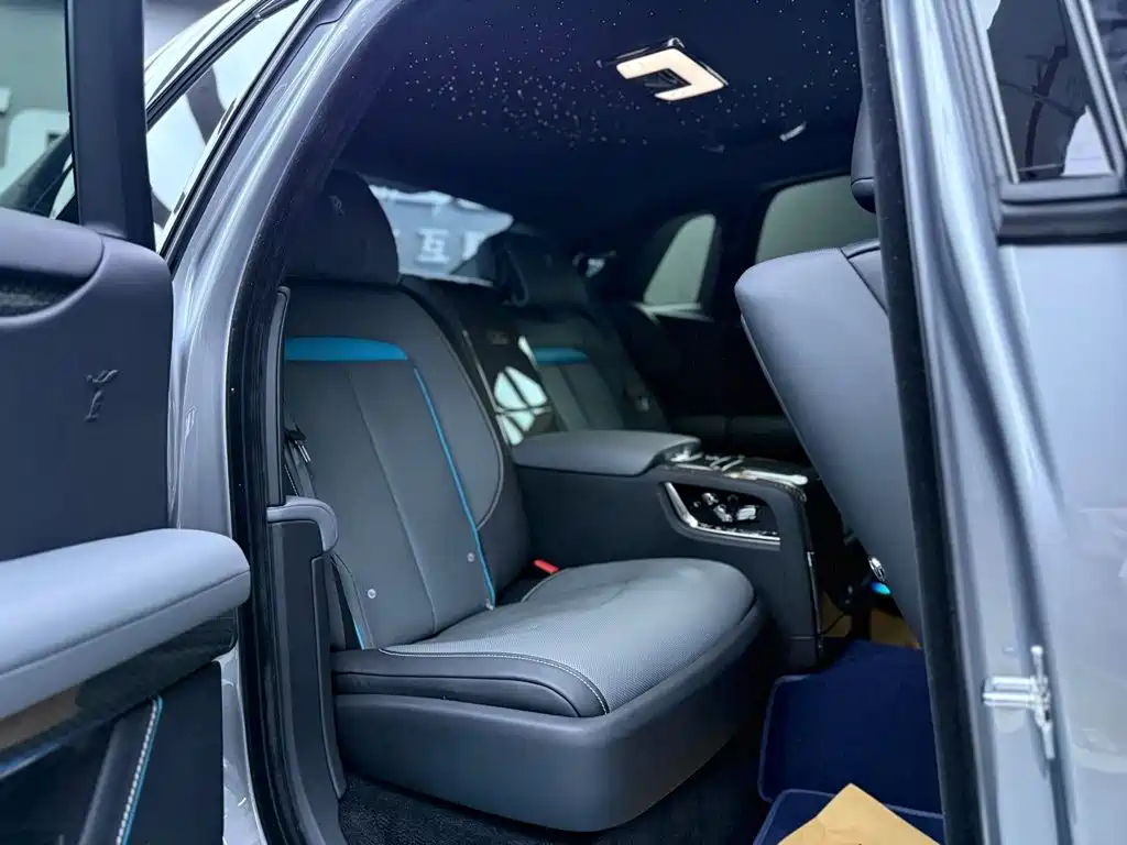 Rolls-Royce Ghost — миниатюра 14