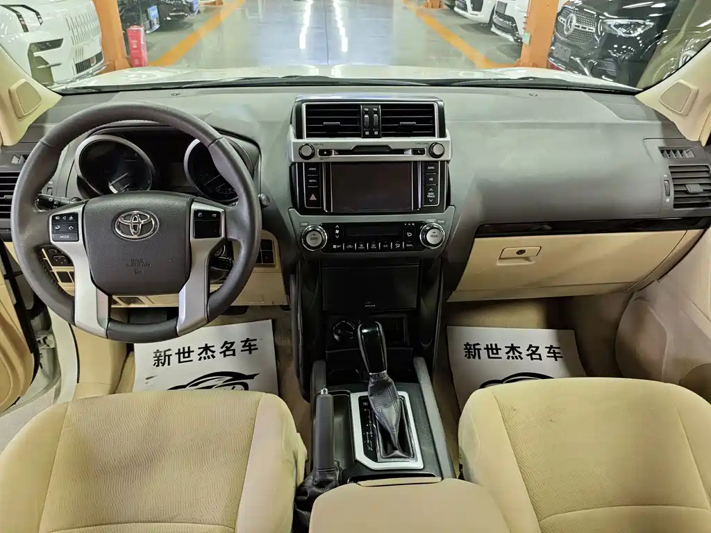 Toyota Prado (Import) — миниатюра 5