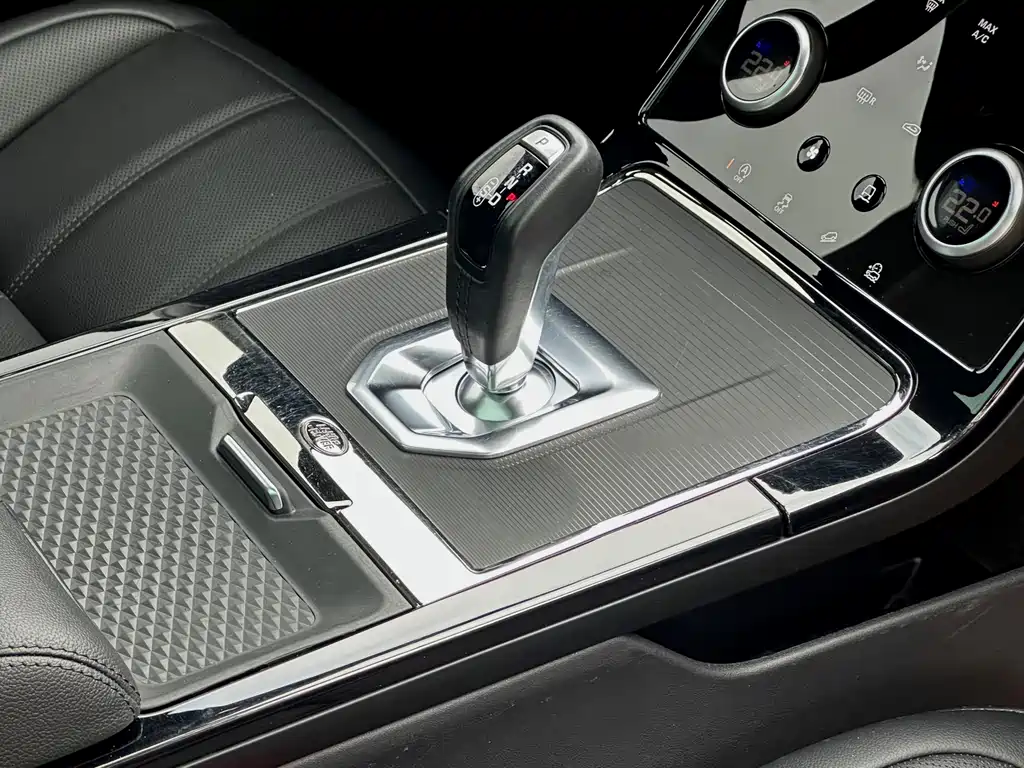 LAND ROVER RANGE ROVER AURORA