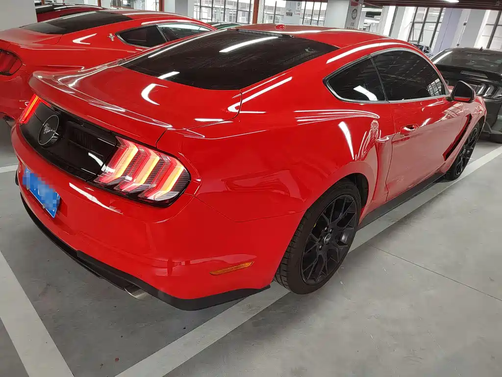 Ford Mustang — миниатюра 16
