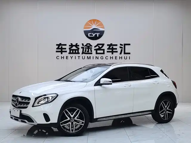 MERCEDES-BENZ GLA