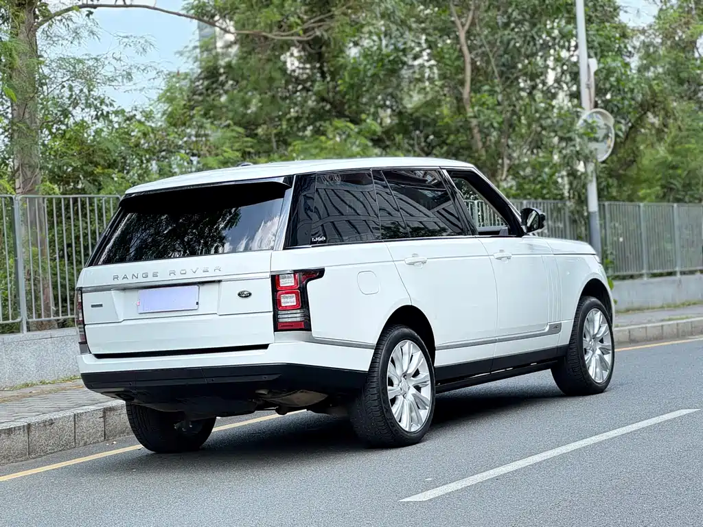 Land Rover Range Rover — миниатюра 3