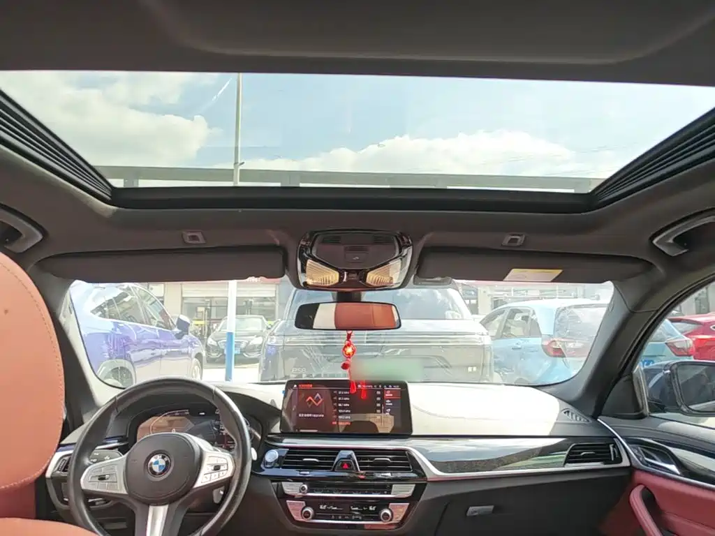 BMW 5 Series — миниатюра 18
