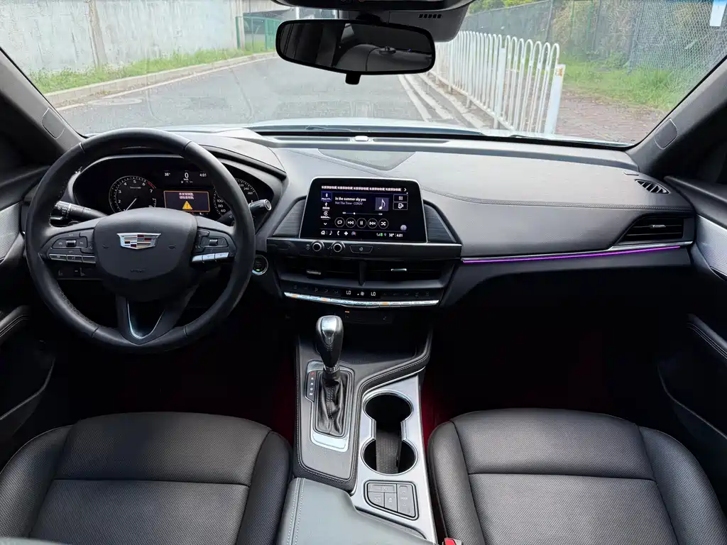 Cadillac CT4 28T Luxury Type, фото 14