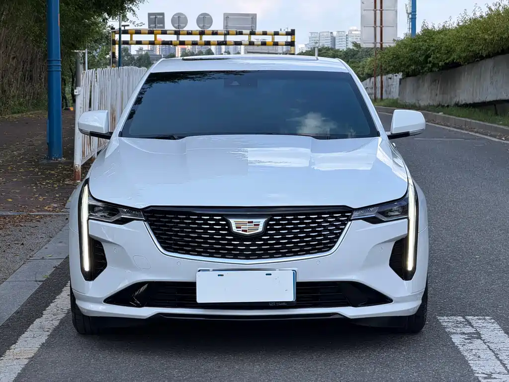 Cadillac CT4 28T Luxury Type, фото 2