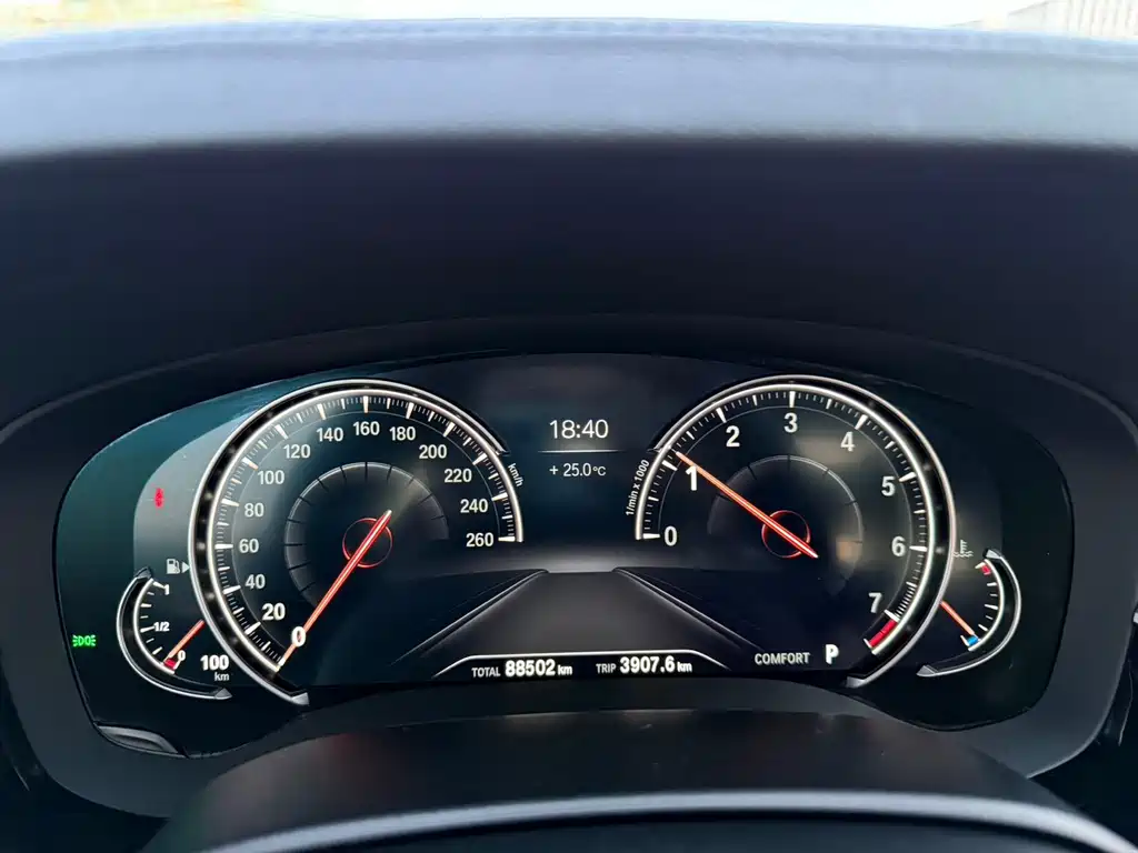 BMW 5 Series — миниатюра 12