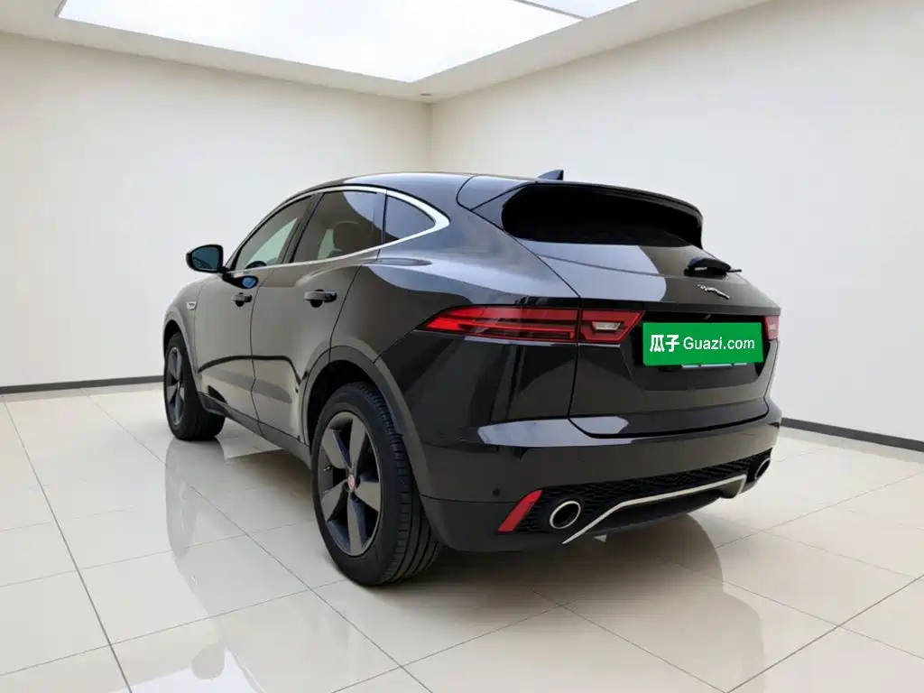 Jaguar E-PACE — миниатюра 4