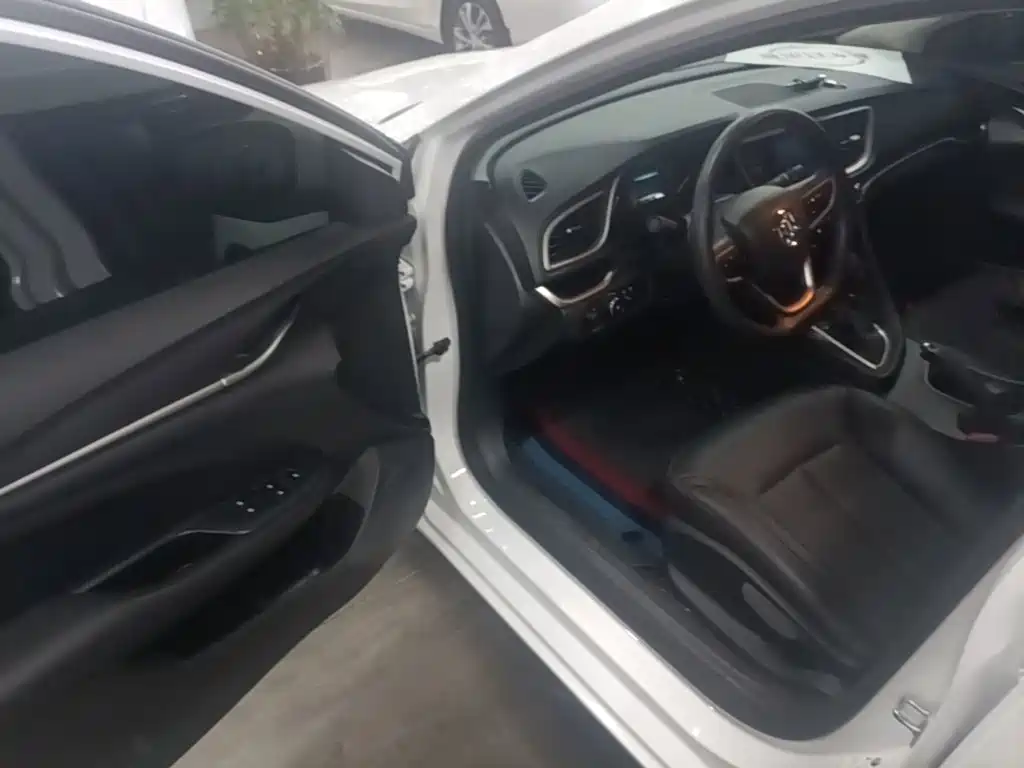 Buick Excelle — миниатюра 16