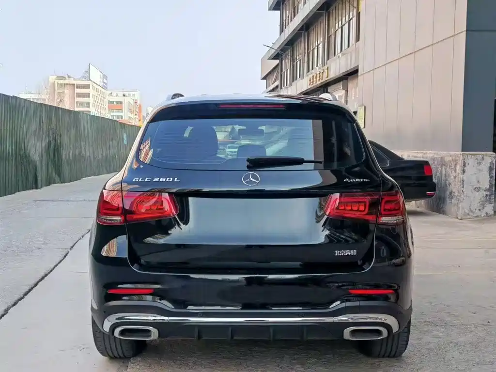 MERCEDES-BENZ GLC