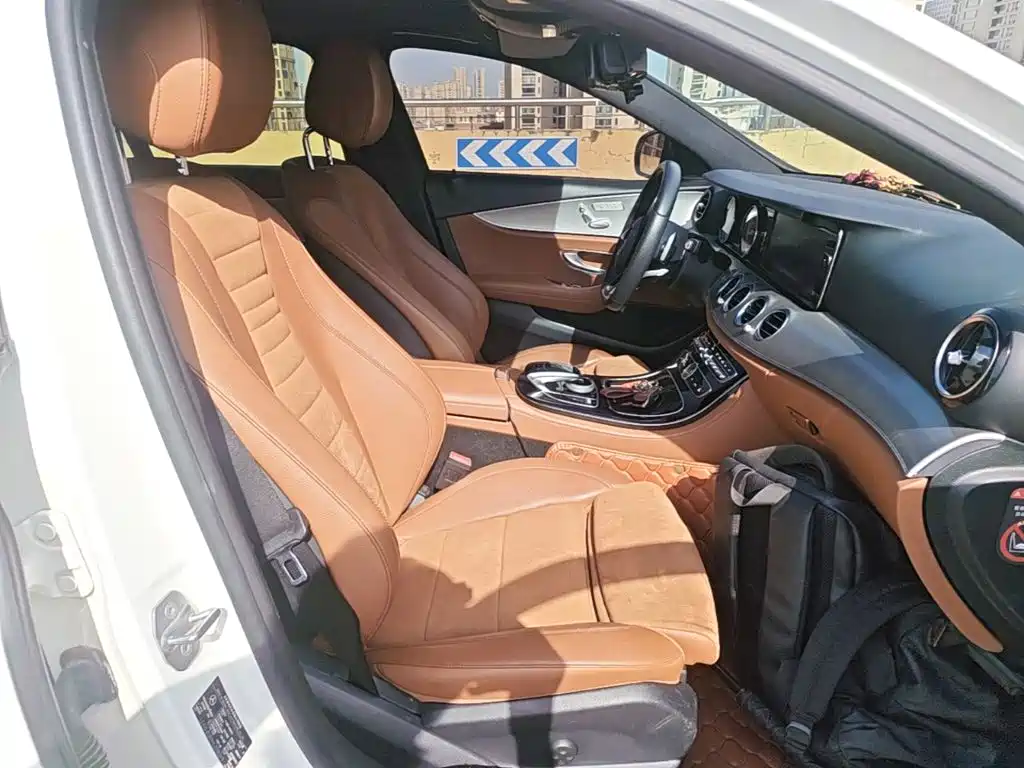 Mercedes-Benz E-Class — миниатюра 25