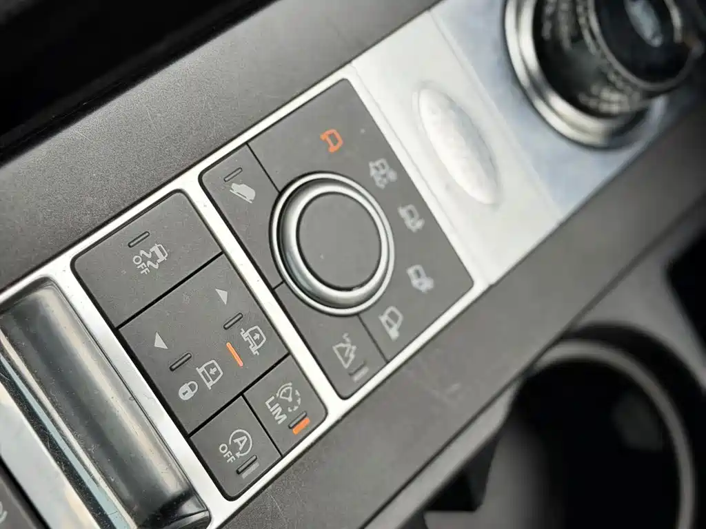 Land Rover Discovery — миниатюра 12